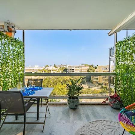 Appartement Vue Et Montagnes, Avec Piscine *