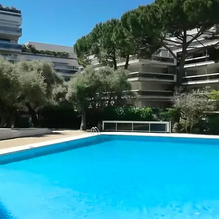 Vue Et Montagnes, Avec Piscine Appartement Antibes